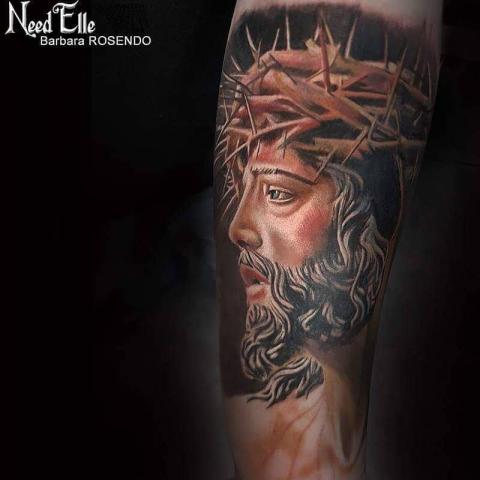 meilleur-tatoueur-paris-la-bete-humaine-tatouage-jesus