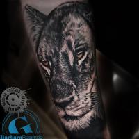 meilleure-tatoueuse-paris-barbara-rosendo-la-bete-humaine-tattoo-lion-tigre-chat