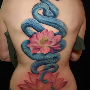 moka-tatoueur-paris-realiste-style-realisme-tatouage-tattoo-serpent-lotus