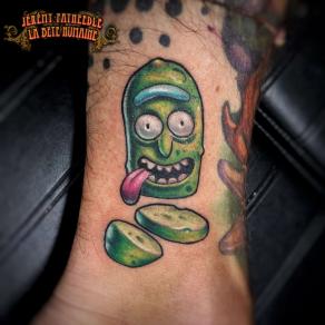 Pickle Rick new school tatoué par Jérémy Fatneedle