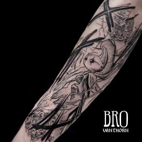 Bro Vanthorn, tatoueur à Paris - Design personnalisé inspiré du jeu vidéo Elypse