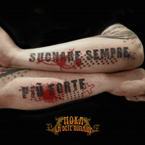 Lettrages italiens tatoués façon trash polka par Moka