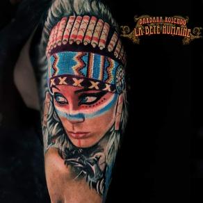 Barbara Rosendo, tatoueuse à Paris - Portrait en couleur d’une Native-Américaine