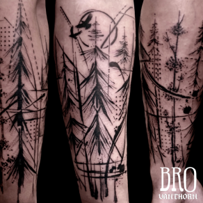 Bro Vanthorn, tatoueur à Paris - Forêt graphique tatouée pour un recouvrement de cicatrices