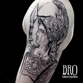Bro Vanthorn, tatoueur à Paris - Portrait d’Athéna, déesse grecque de la sagesse et des artisans