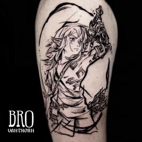 Buste graphique de Link, héros de La Légende de Zelda, tatoué par Bro Vanthorn