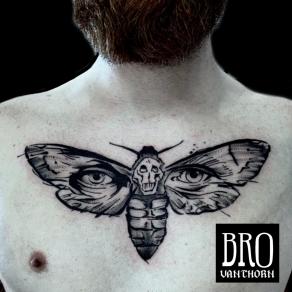 Bro Vanthorn, tatoueur à Paris - Papillon de nuit façon Silence des agneaux