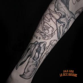 Lola Kaa, tatoueuse à Paris - Composition graphique et paléontologique