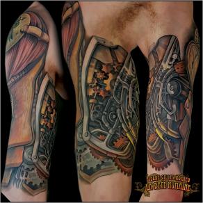 meilleur-tatoueur-paris-pierre-gilles-romieu-tatouage-steampunk-armure-tattoo