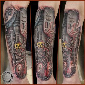 Pierre-Gilles Romieu_la_bete_humaine_tattoo_steampunk_biomecanique_electromecanique_couleur