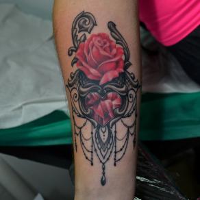 Moka_guest_tattoo_rose