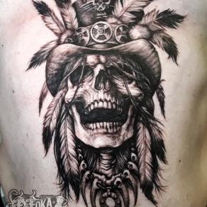 tatoueur-guest-paris-moka-tatouage-skull-crane-chapeau-slash-tattoo